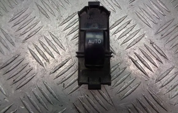 Toyota Avensis Verso Quarter vent window switch 84030-44020