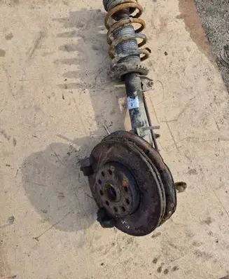 Volkswagen Touran I Front wheel hub spindle knuckle 