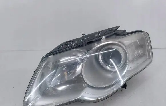 Volkswagen PASSAT B6 Headlight/headlamp