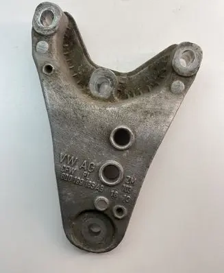 Volkswagen Polo V 6R Engine mounting bracket 6Q0199185AB