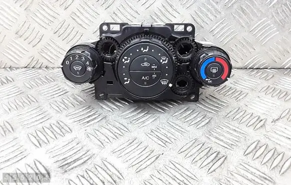 Ford Fiesta Climate control unit c1b119980dc