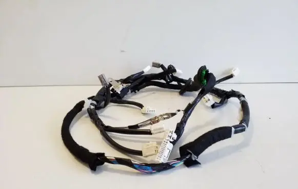 Lexus CT 200H Tailgate/trunk wiring harness 8218476050