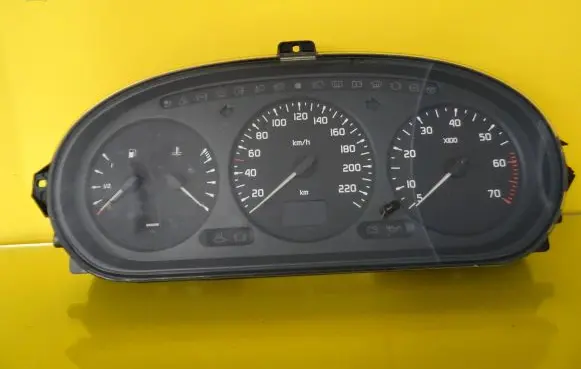 Renault Scenic I Speedometer (instrument cluster) 215781612