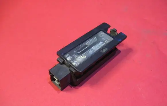 Renault Megane I Number plate light 7700842700
