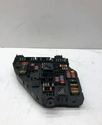 BMW 5 F10 F11 Fuse module 117033451 00587772 9210858