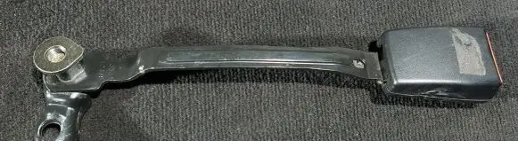Audi A6 S6 C5 4B Front seatbelt buckle 4B0857755E 20051999