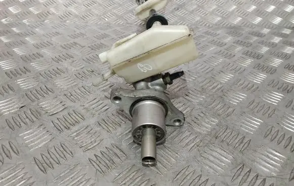 Ford C-MAX I Master brake cylinder 03350886401 03350886381