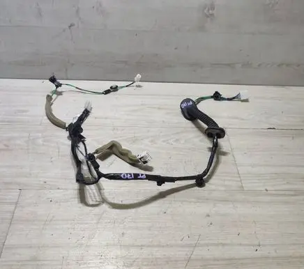 Suzuki Vitara (LY) Rear door wiring loom 3675154P10