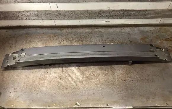 Volvo XC90 Front bumper cross member 08625288