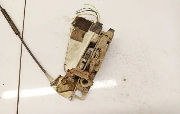 Seat Alhambra (Mk1) Front door lock 93bg220a20dd 403794