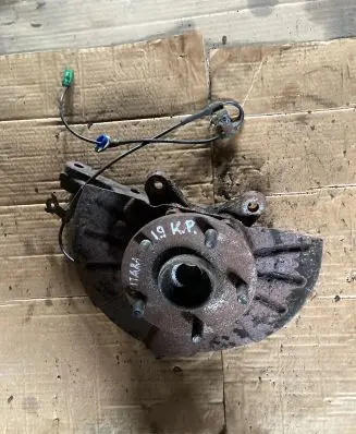 Suzuki Grand Vitara II Front wheel hub