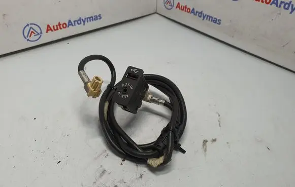 BMW X3 F25 USB socket connector 9266607 84109266607