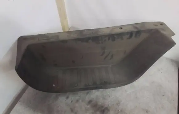 Front sill trim cover