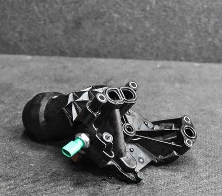 Audi A5 8T 8F Oil filter cover 