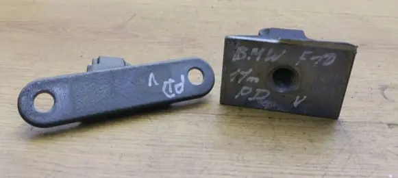 Front door upper hinge