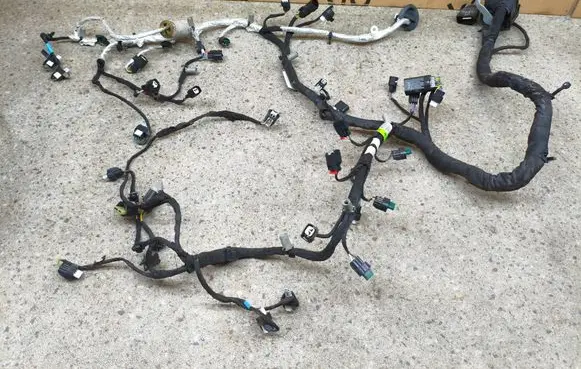 Ford Explorer VI Engine installation wiring loom LU5T12C508 12C508 J4CP7