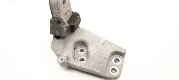 Toyota RAV 4 (XA50) Engine mounting bracket