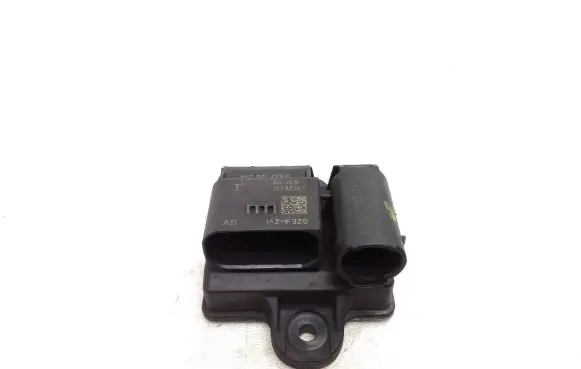 Mercedes-Benz B W246 W242 Glow plug pre-heat relay A6519000900 0522120204