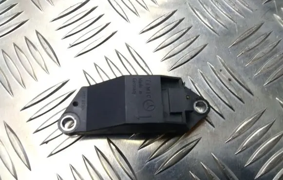 Mercedes-Benz E W211 Airbag deployment crash/impact sensor A0018209326