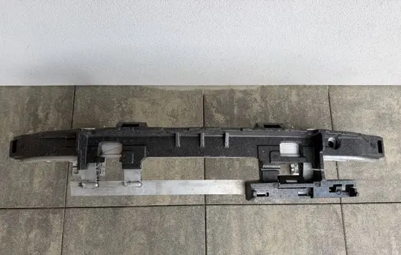 Volkswagen Multivan T7 Front bumper support beam 7T0807109