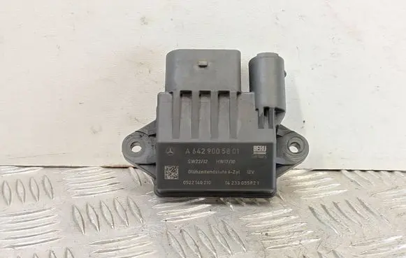 Mercedes-Benz S W221 Glow plug pre-heat relay A6429005801 14233055 0522140210