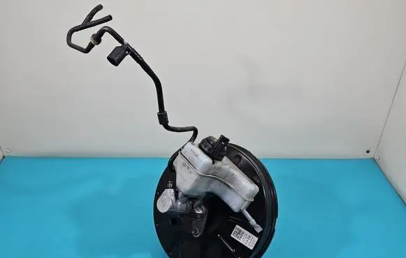 Volkswagen PASSAT B7 Brake booster 3C1614105AP IMPRK1492231