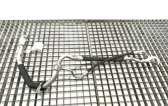 Air conditioning (A/C) pipe/hose