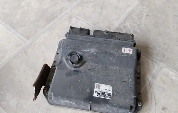 Lexus IS 220D-250-350 Engine control unit/module 8966153700D 8966153700