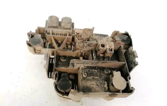 Volkswagen Golf II Tail light bulb cover holder 1919445258