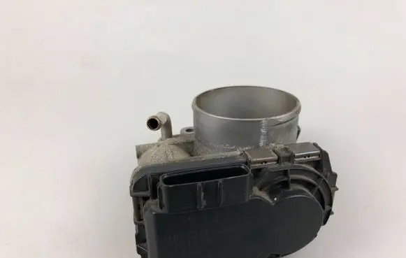 Subaru Outback Throttle valve 16112AA010 22627AA200