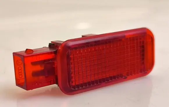 Volkswagen PASSAT B5.5 Rear seat light SB7FR 09471