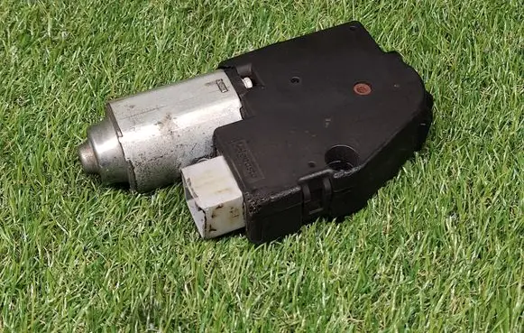 Sunroof motor/actuator