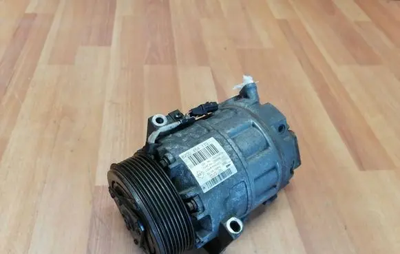 Renault Espace IV Air conditioning (A/C) compressor (pump) 8200454172 Z0008804C