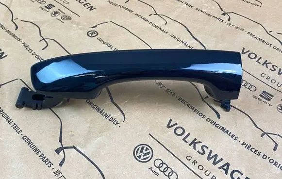 Volkswagen PASSAT Front door exterior handle 510837205D