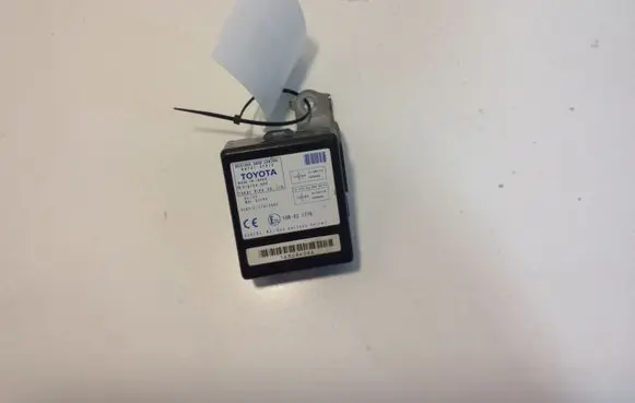 Toyota Corolla Verso AR10 Door control unit/module 897410F010 61B168000