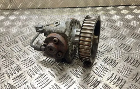 Toyota Corolla Verso E121 Fuel injection high pressure pump 221000G010