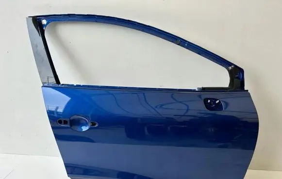 Renault Captur Front door 802768252R