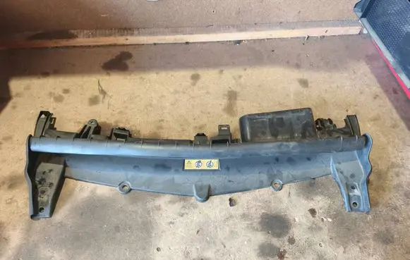 Mercedes-Benz GLC X253 C253 Top upper radiator support slam panel A2535001100