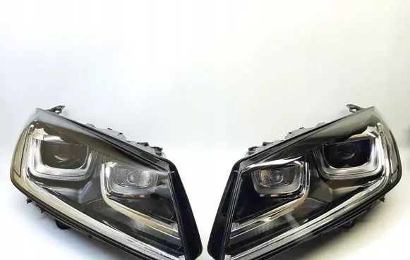 Volkswagen Touareg II Headlights/headlamps set 7P1941751B