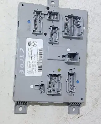 Mercedes-Benz C W205 Central body control module A2229011 5DK01077582