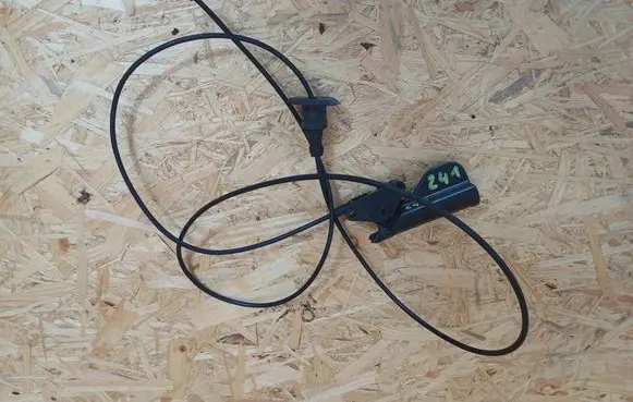 Citroen C4 I Picasso Engine bonnet (hood) release handle