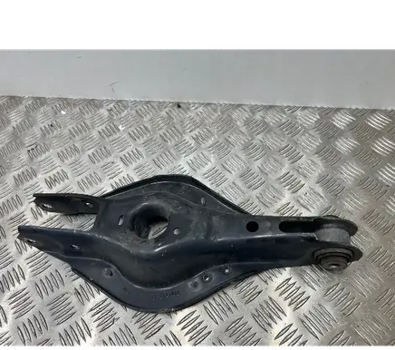 BMW 4 G22 G23 G24 G26 Rear upper control arm/wishbone 6886451 6886448