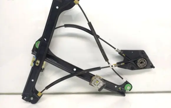 Volkswagen Cross Polo Front window lifting mechanism without motor