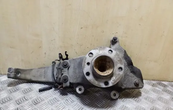 BMW 5 F10 F11 Front wheel hub