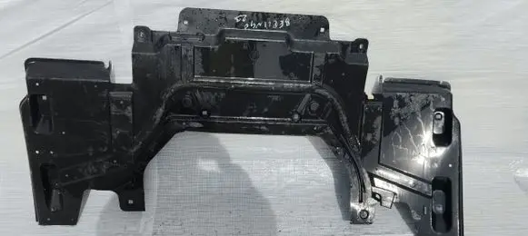 Citroen Berlingo Engine splash shield/under tray 9842471080