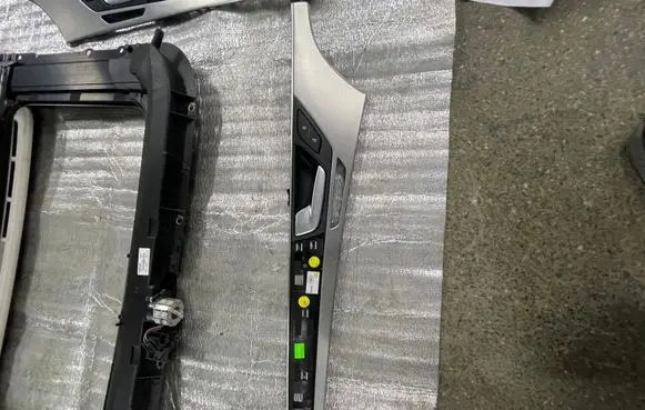 Audi A8 S8 D4 4H Other front door trim element 4H0837019
