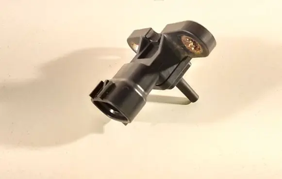 Mazda 3 II Air pressure sensor ZJ2018211