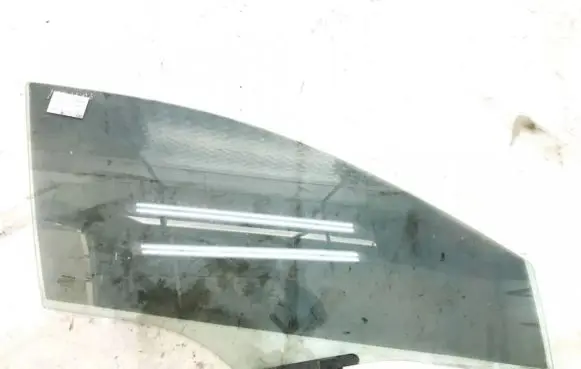 Honda Civic Front door window glass four-door