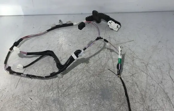 Toyota Auris E180 Rear door wiring loom 8215302 002041