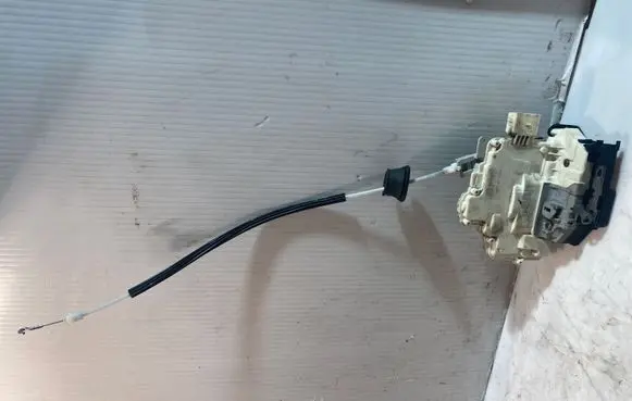 Audi Q7 4L Rear door lock 3C4839016D